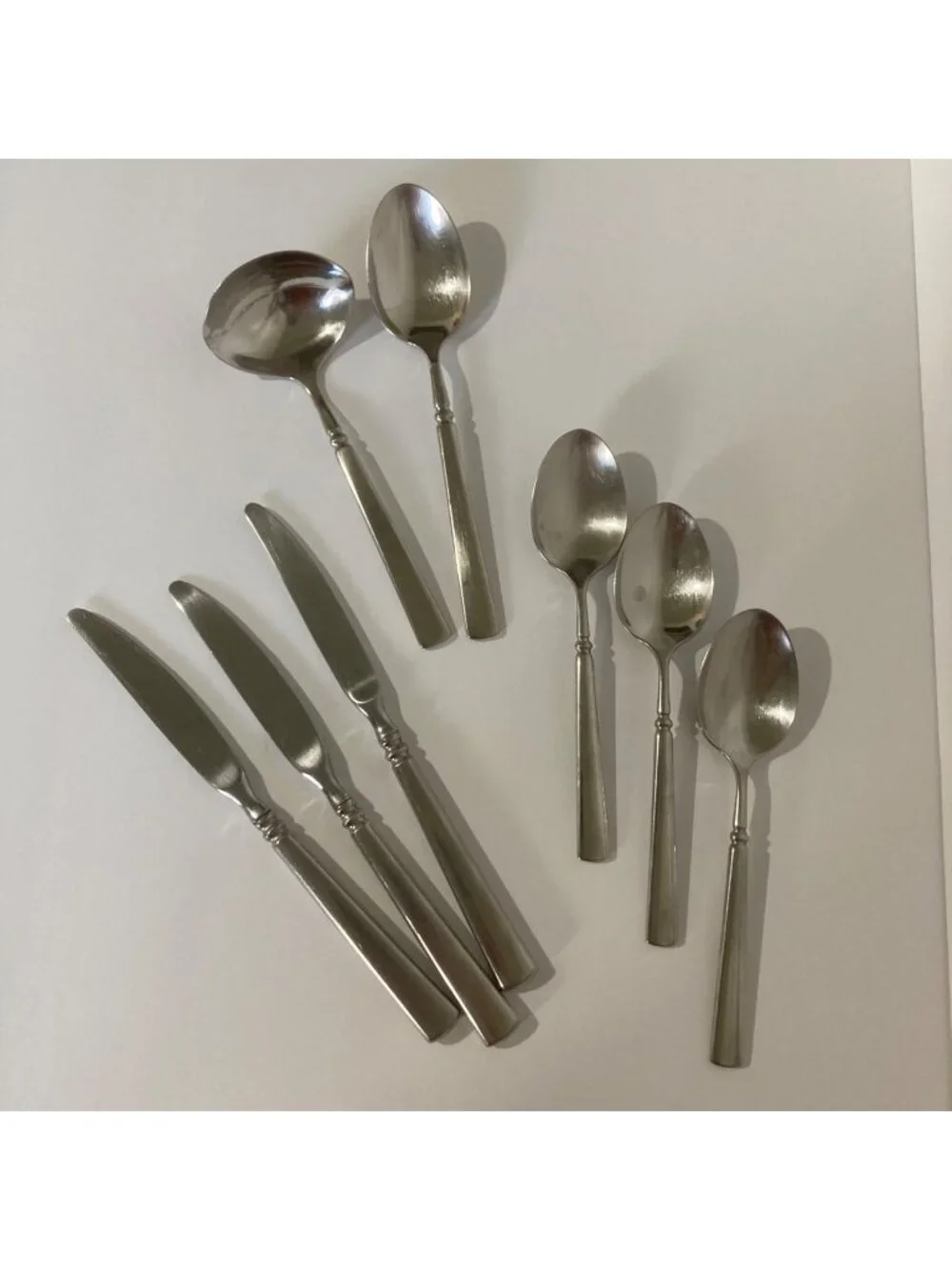 Oneida Easton Flatware Knives Spoons And Serving Utensils 8pc